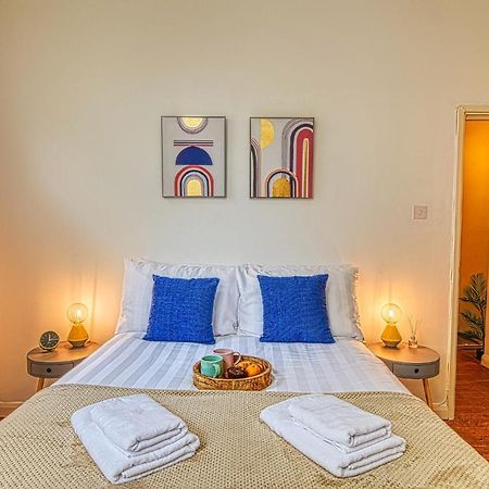 2 Bedroom Apartment In Bath City Centre With Garden & Free Parking エクステリア 写真