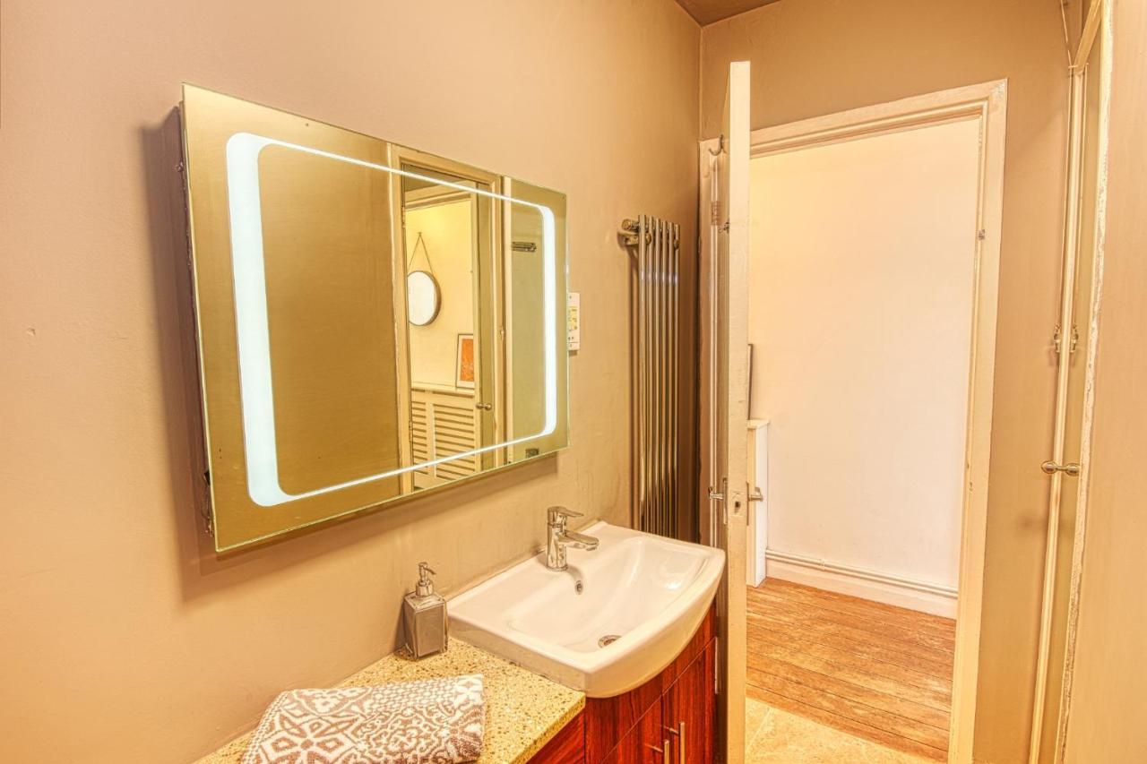 2 Bedroom Apartment In Bath City Centre With Garden & Free Parking エクステリア 写真