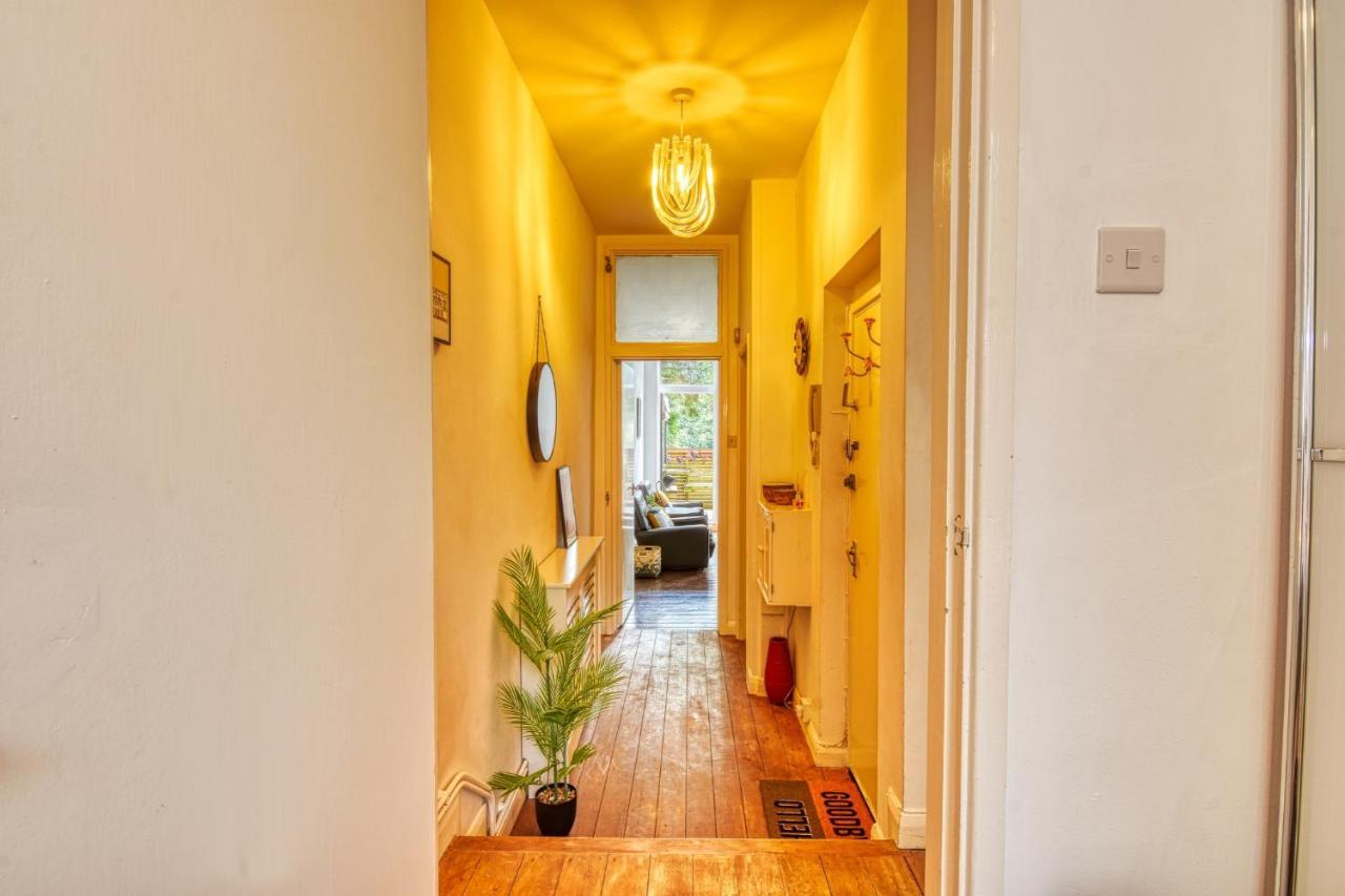 2 Bedroom Apartment In Bath City Centre With Garden & Free Parking エクステリア 写真