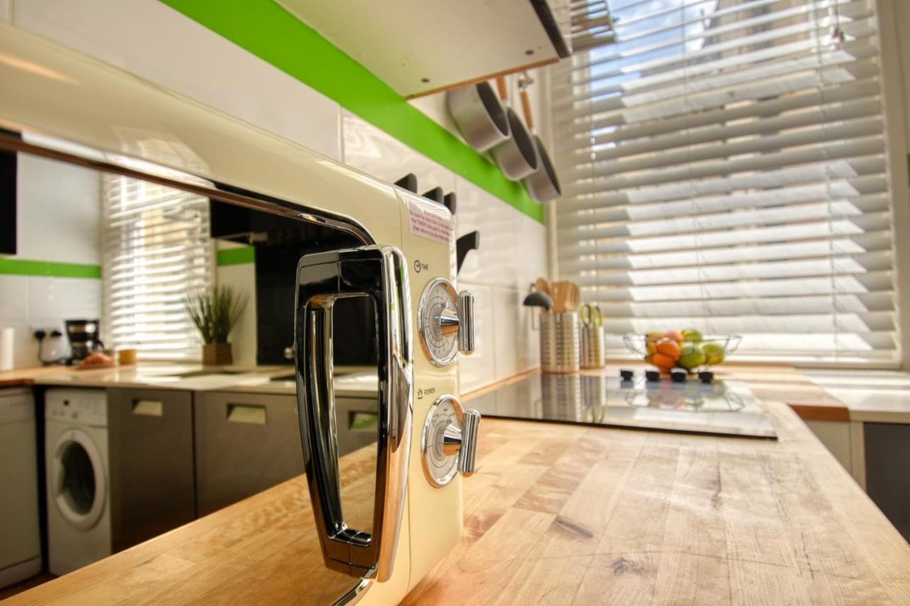 2 Bedroom Apartment In Bath City Centre With Garden & Free Parking エクステリア 写真