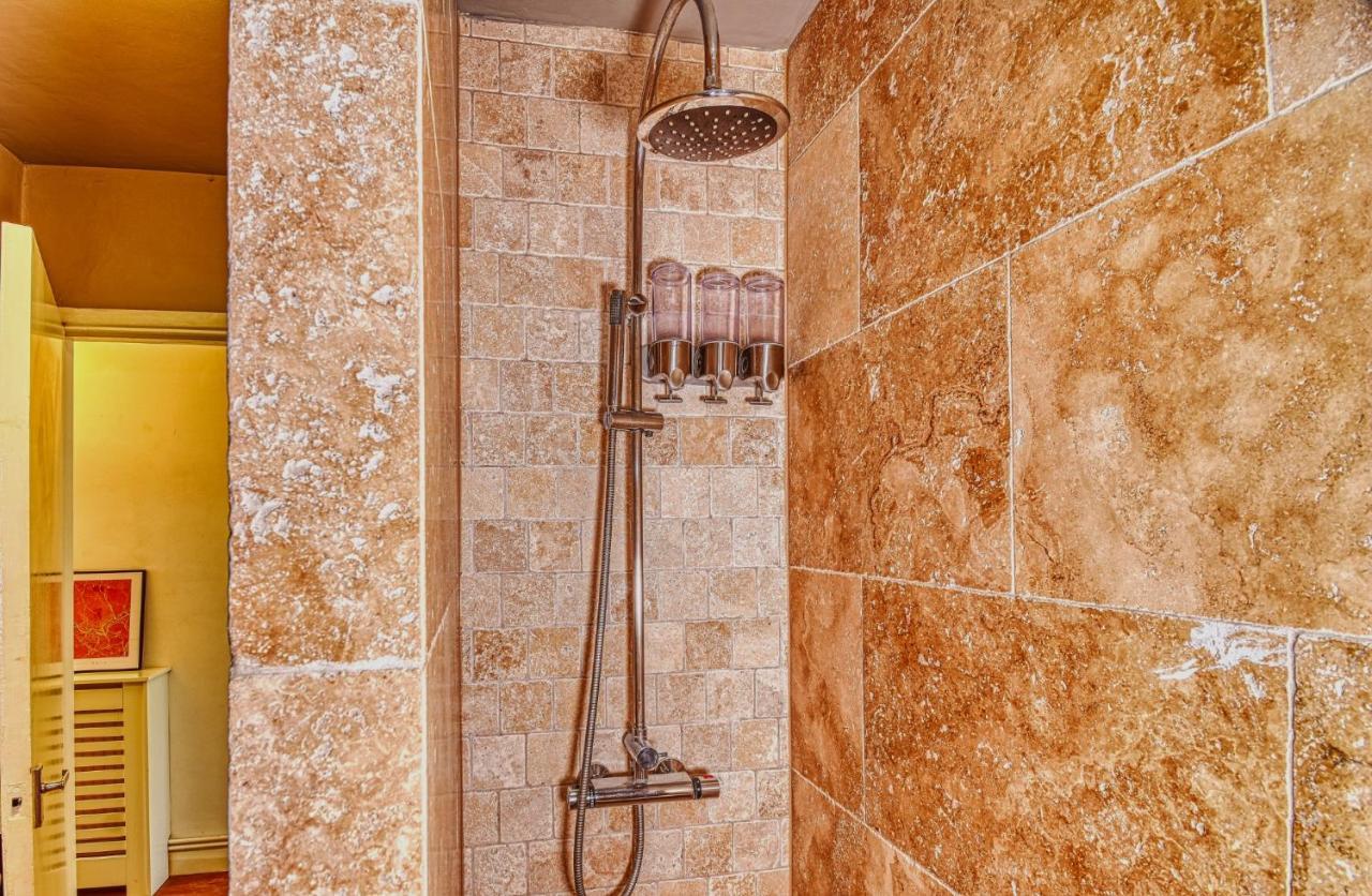 2 Bedroom Apartment In Bath City Centre With Garden & Free Parking エクステリア 写真