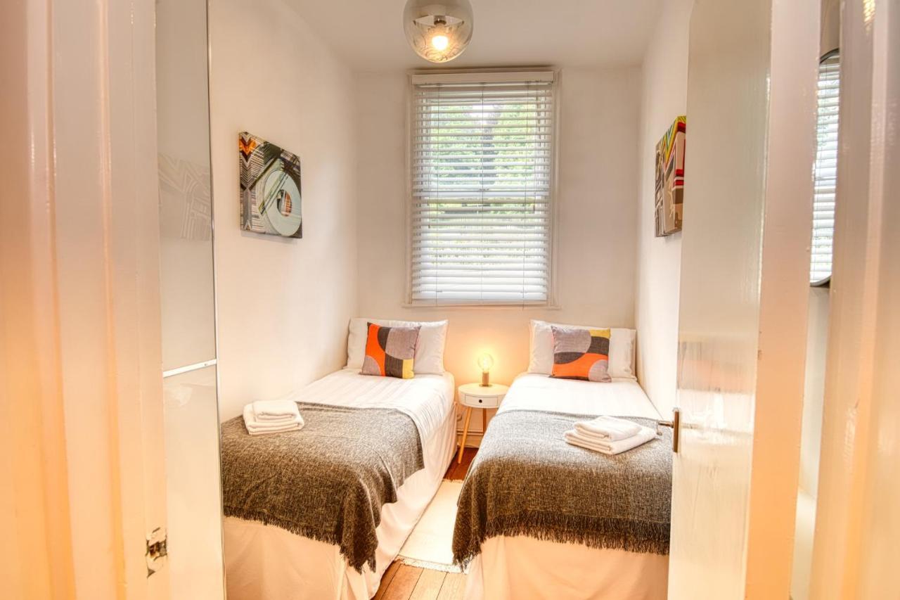 2 Bedroom Apartment In Bath City Centre With Garden & Free Parking エクステリア 写真