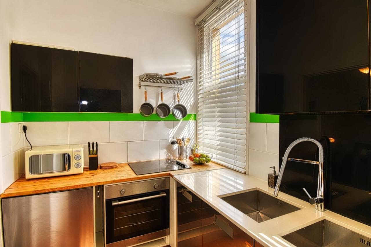 2 Bedroom Apartment In Bath City Centre With Garden & Free Parking エクステリア 写真